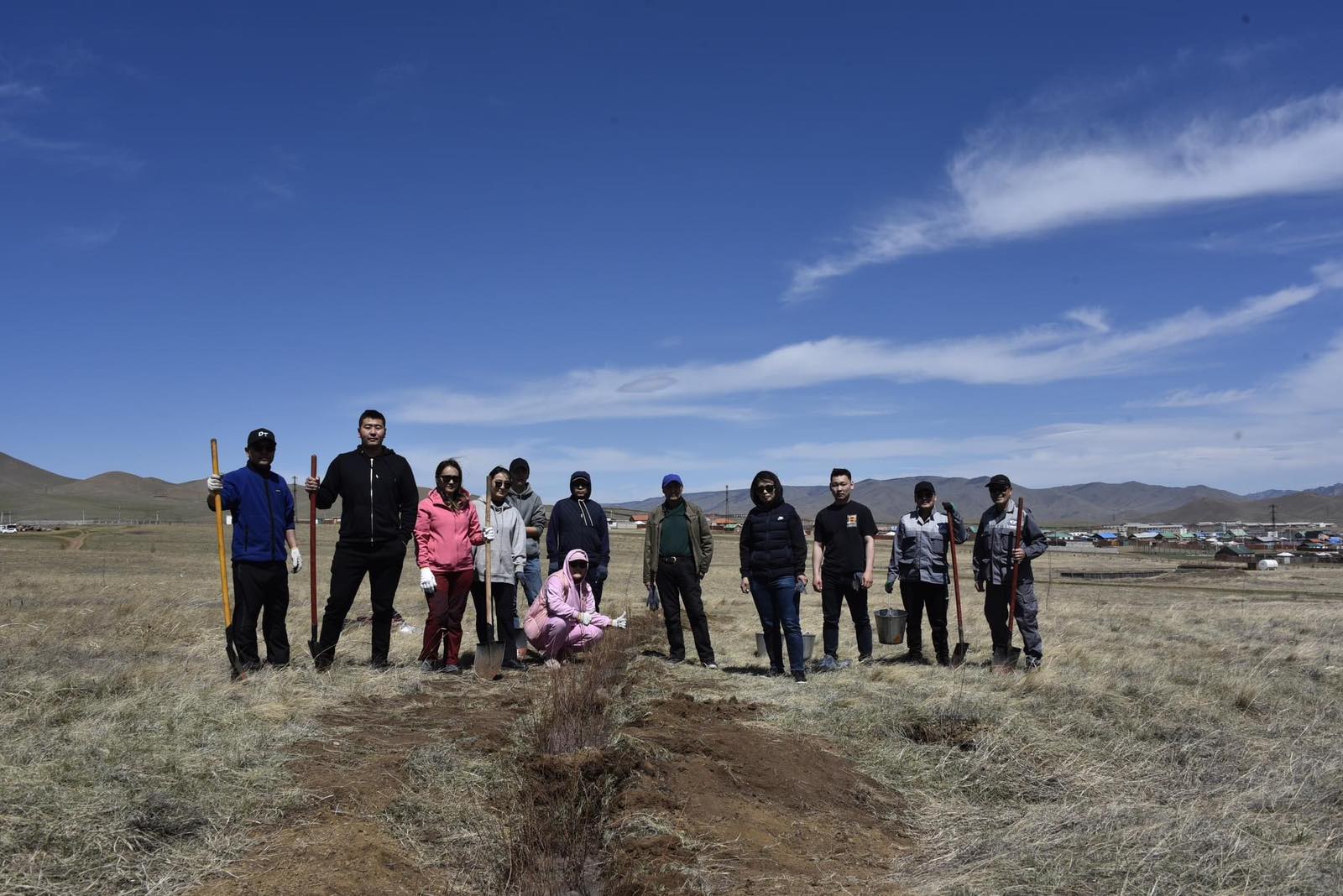 АМГТГ-ын албан хаагчид 