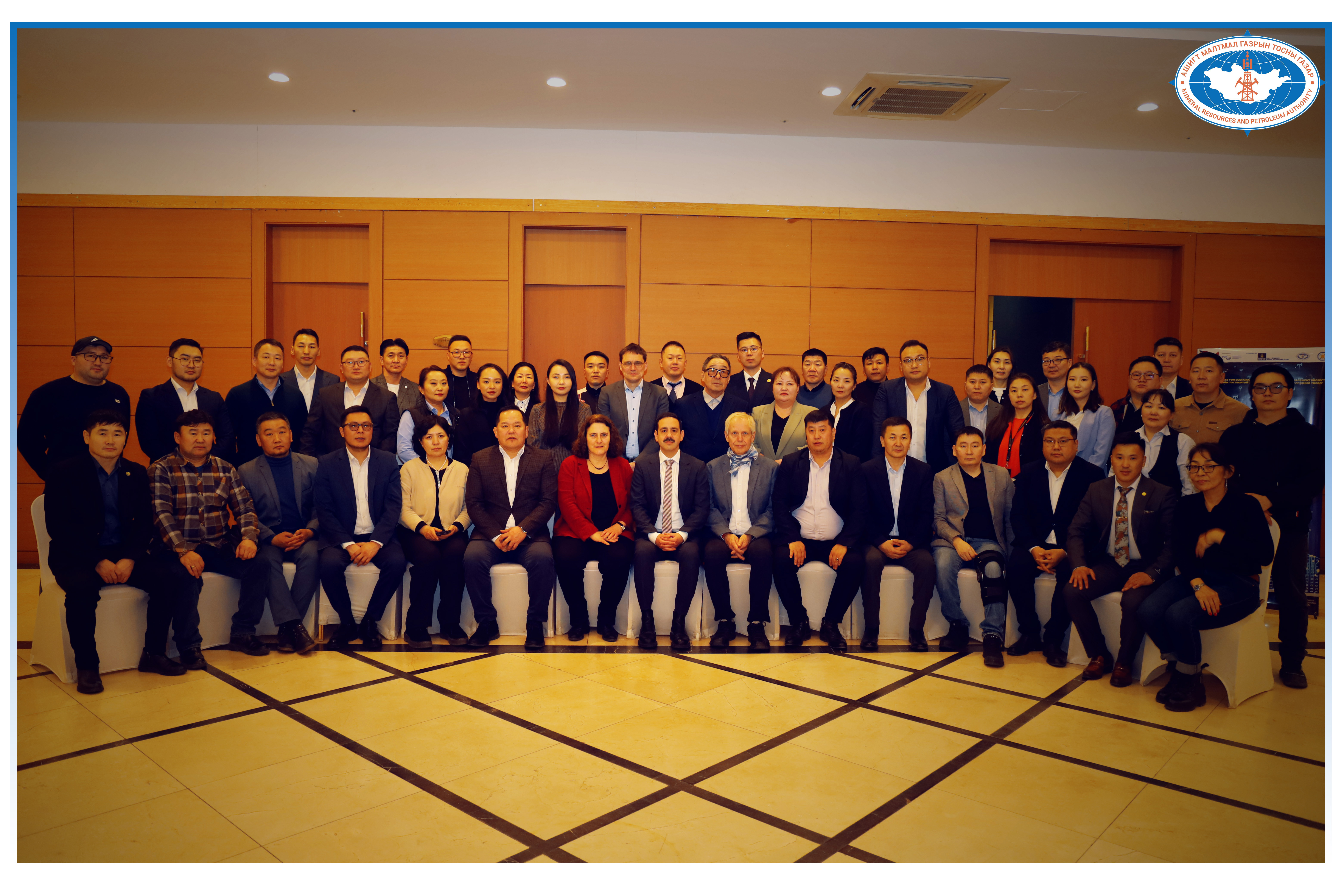 ГУУМС болон УУККС-үүдийн шинэчлэлийг тусгай зөвшөөрөл эзэмшигч аж ахуйн нэгжүүдэд танилцуулах, хэлэлцүүлэг семинар зохион байгуулагдлаа.